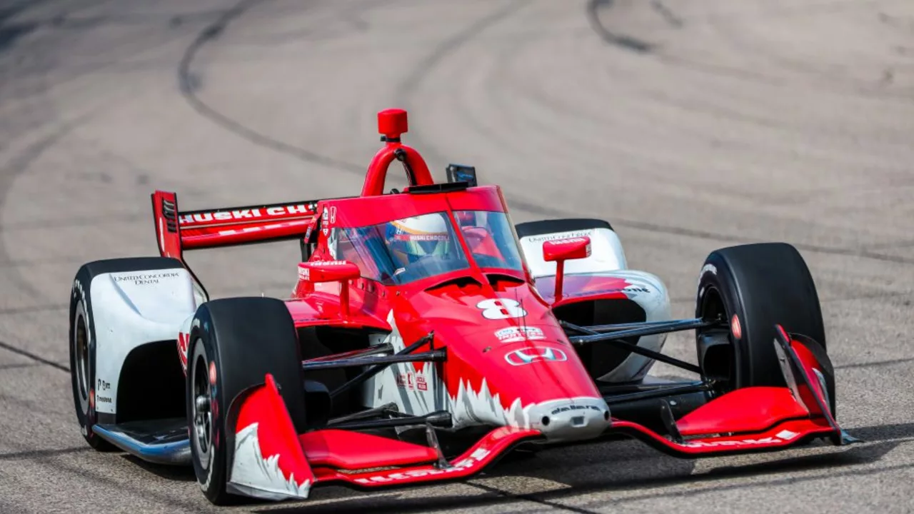 Hangi araba daha uzun: IndyCar mı yoksa Formula 1 mi?